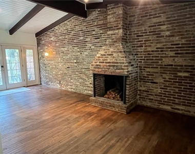 1945 Dellwood Drive Nw - Photo Thumbnail 5