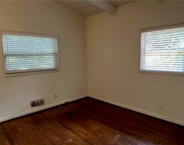 1945 Dellwood Drive Nw - Photo Thumbnail 25