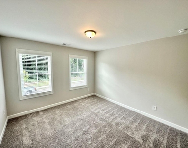 118 Bluffington Way - Photo Thumbnail 13