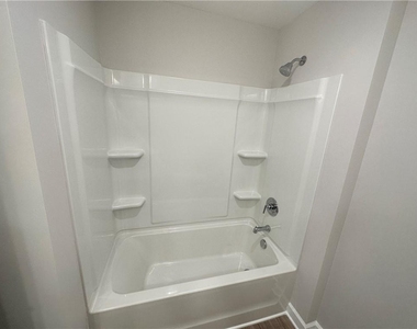 118 Bluffington Way - Photo Thumbnail 20
