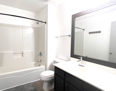 2407 Stoughton Circle - Photo Thumbnail 15