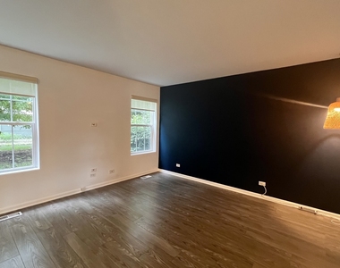 2407 Stoughton Circle - Photo Thumbnail 8