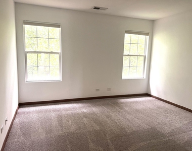 2407 Stoughton Circle - Photo Thumbnail 13