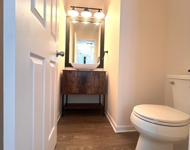 2407 Stoughton Circle - Photo Thumbnail 11
