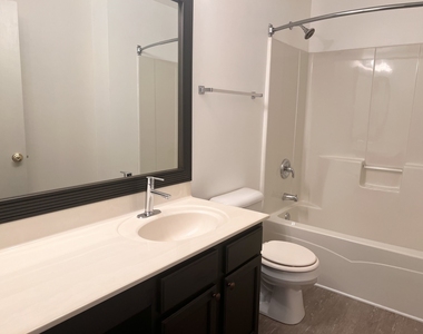 2407 Stoughton Circle - Photo Thumbnail 14