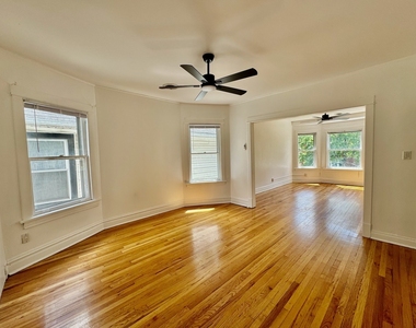 2047 N Lavergne Avenue - Photo Thumbnail 4