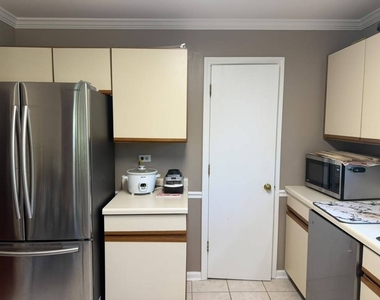 1228 Bradwell Lane - Photo Thumbnail 6