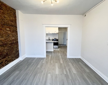 2512 S Trumbull Avenue - Photo Thumbnail 4