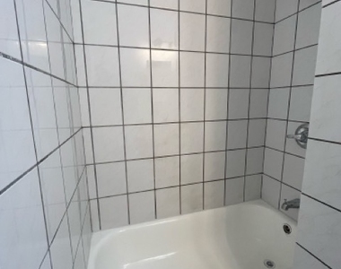 2512 S Trumbull Avenue - Photo Thumbnail 9