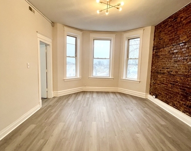 2512 S Trumbull Avenue - Photo Thumbnail 5