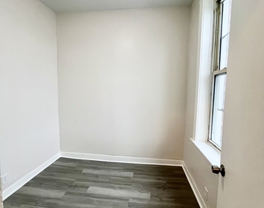 2512 S Trumbull Avenue - Photo Thumbnail 6