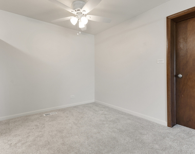 117 Cotuit Court - Photo Thumbnail 8