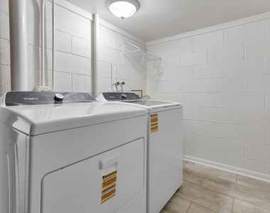 117 Cotuit Court - Photo Thumbnail 12