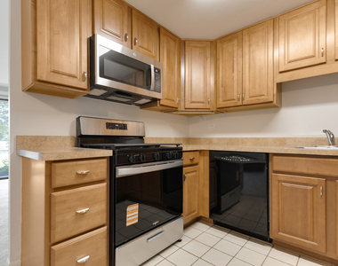117 Cotuit Court - Photo Thumbnail 3