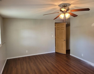 436 Fordham Place - Photo Thumbnail 6