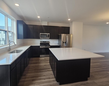 6429 Main Street - Photo Thumbnail 23