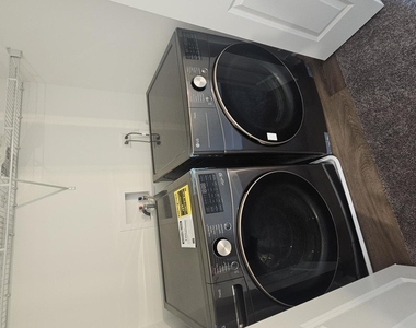 6429 Main Street - Photo Thumbnail 10