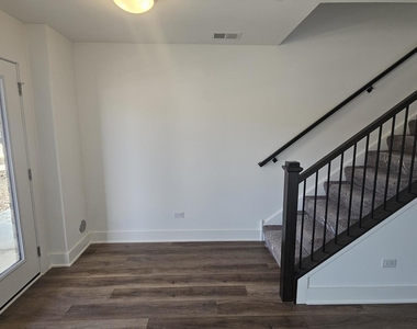 6429 Main Street - Photo Thumbnail 5