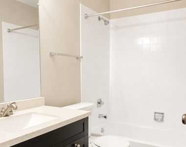 908 Knottingham Drive - Photo Thumbnail 4