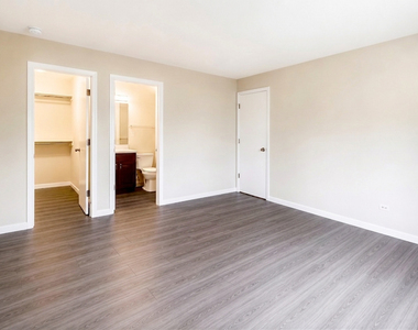 908 Knottingham Drive - Photo Thumbnail 6