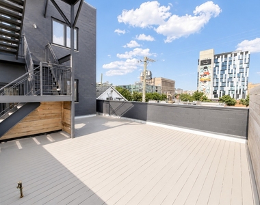1653 W Division Street - Photo Thumbnail 10