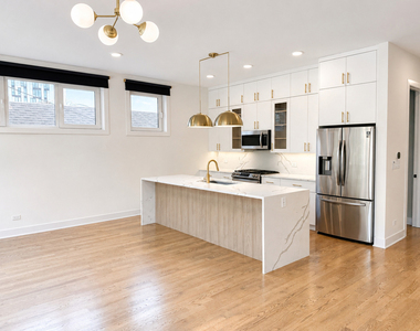 1653 W Division Street - Photo Thumbnail 1