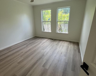 188 Brompton Drive - Photo Thumbnail 14