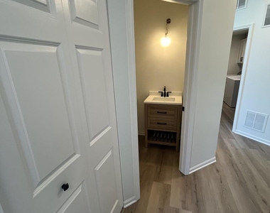 188 Brompton Drive - Photo Thumbnail 13