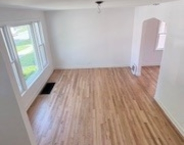 4134 Park Avenue - Photo Thumbnail 3