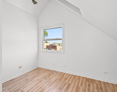 5230 S Lockwood Avenue - Photo Thumbnail 16