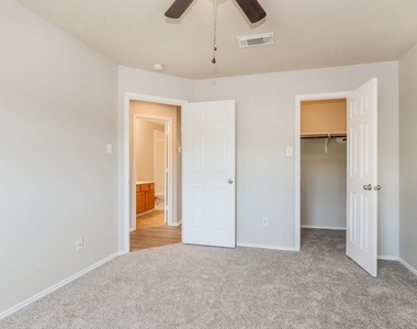 5219 Caymus Drive - Photo Thumbnail 12