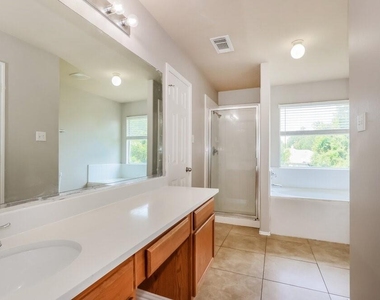 5219 Caymus Drive - Photo Thumbnail 9