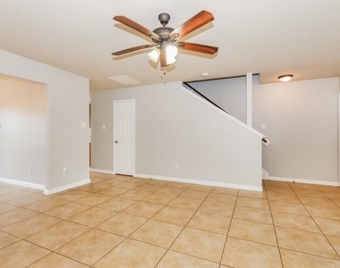 5219 Caymus Drive - Photo Thumbnail 2