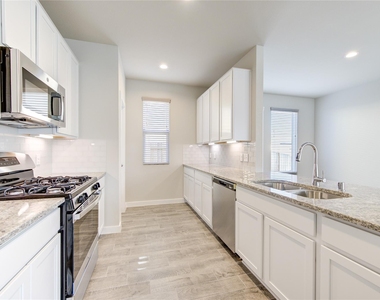 2623 Finley Lane - Photo Thumbnail 17