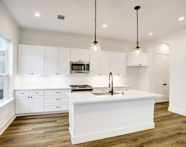 1220 Mcneil Street - Photo Thumbnail 5