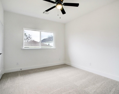 1220 Mcneil Street - Photo Thumbnail 11