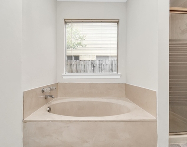 14810 Cypress Ridge Drive - Photo Thumbnail 13