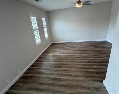 2123 Rustling Trees Way Way - Photo Thumbnail 12