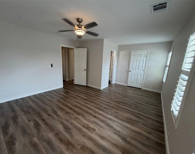 2123 Rustling Trees Way Way - Photo Thumbnail 15