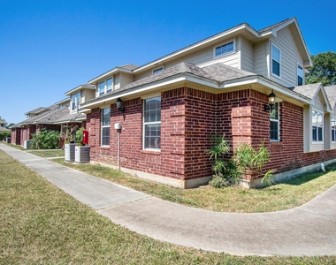 1203 Lovett - Photo Thumbnail 1
