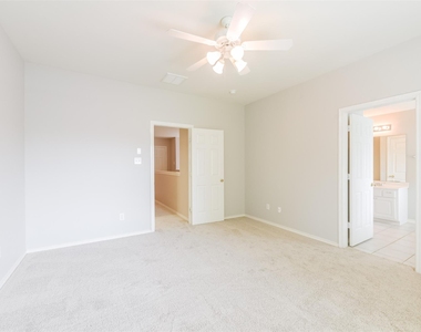 6326 Veranda Green Trail - Photo Thumbnail 18