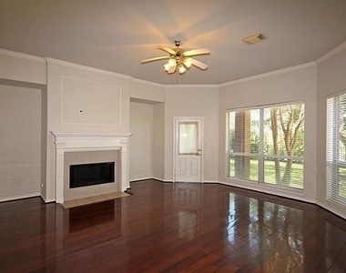 3018 Ravensport Drive - Photo Thumbnail 7