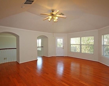 3018 Ravensport Drive - Photo Thumbnail 14