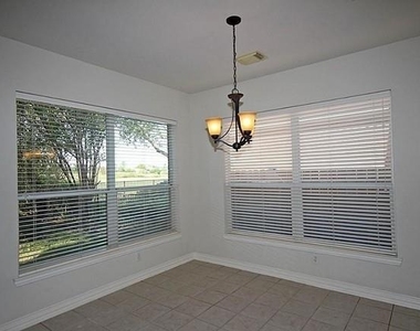 3018 Ravensport Drive - Photo Thumbnail 10