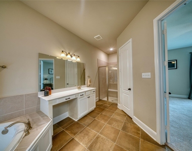 29311 Ribbongrass Court - Photo Thumbnail 8
