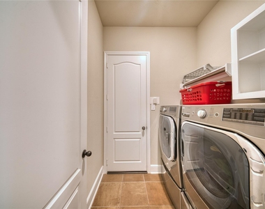 29311 Ribbongrass Court - Photo Thumbnail 12