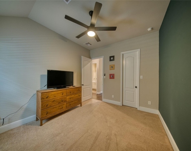 29311 Ribbongrass Court - Photo Thumbnail 15