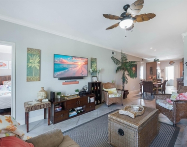 7000 Seawall Boulevard - Photo Thumbnail 9