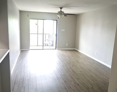 3025 Walnut Bend - Photo Thumbnail 1