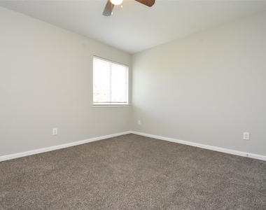 21603 Falvel Lake Drive - Photo Thumbnail 25